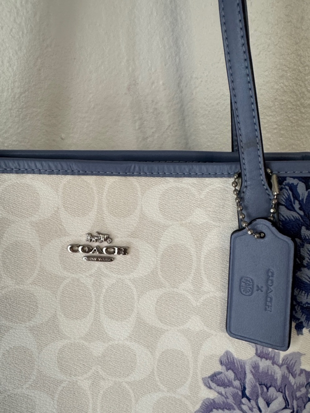 🔥1 Day Sale!🔥 Coach x Kaffe Fassett Tote - Picture 2 of 11